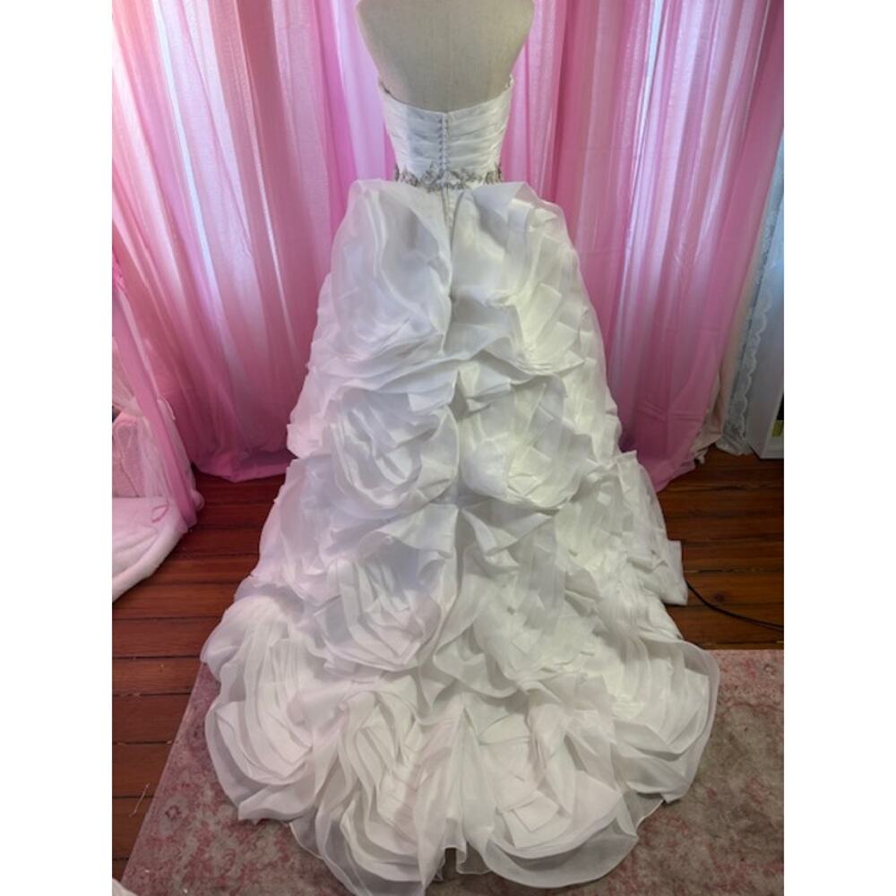 Lis Simon "Constance: Wedding Dress Size 10 - Picture 4 of 7
